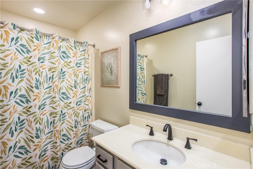 Redlands, California, 92374, United States, 3 Bedrooms Bedrooms, ,2 BathroomsBathrooms,Residential,For Sale,1936879