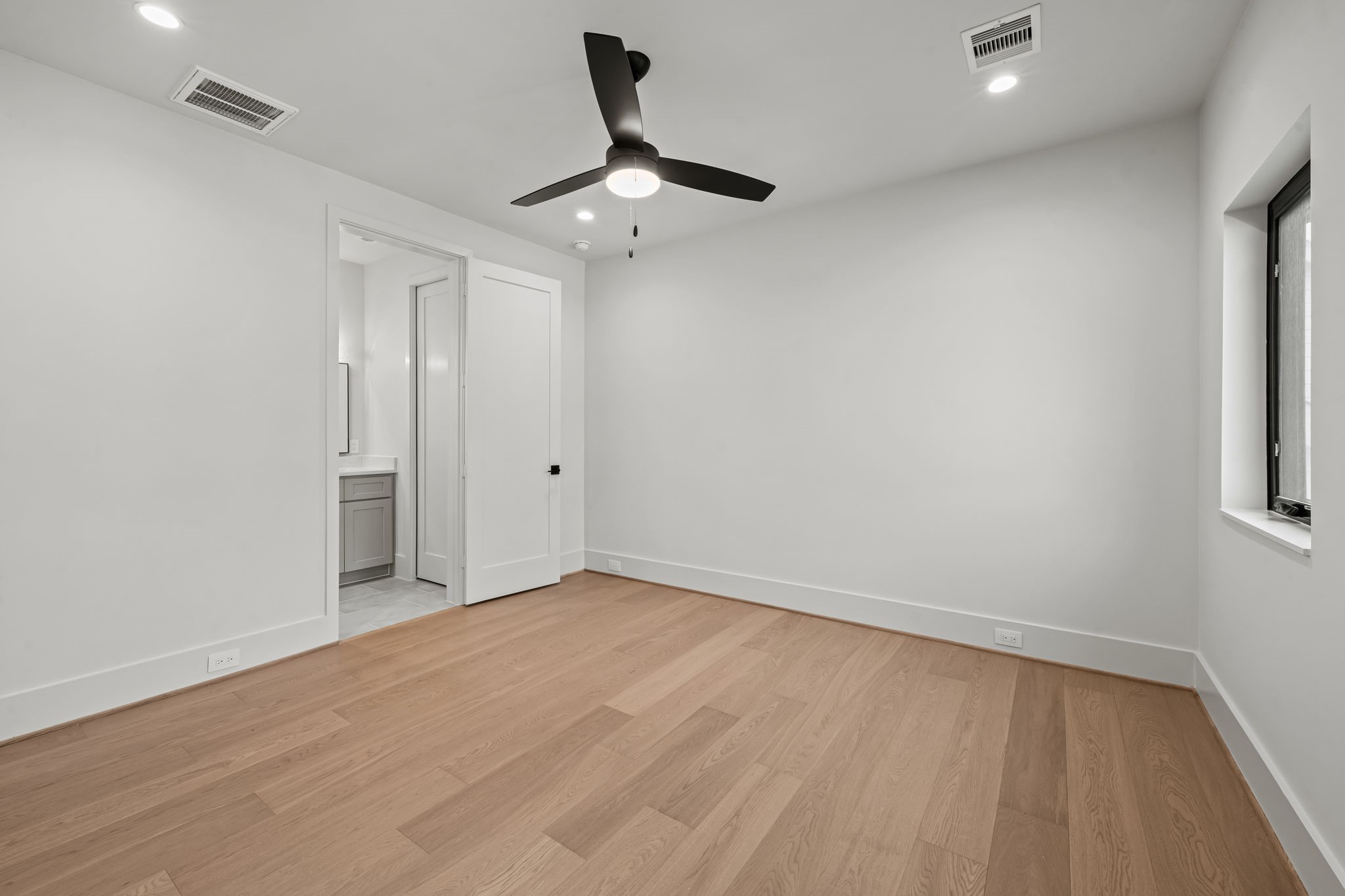  5409 Chevy Chase A - 物件實景