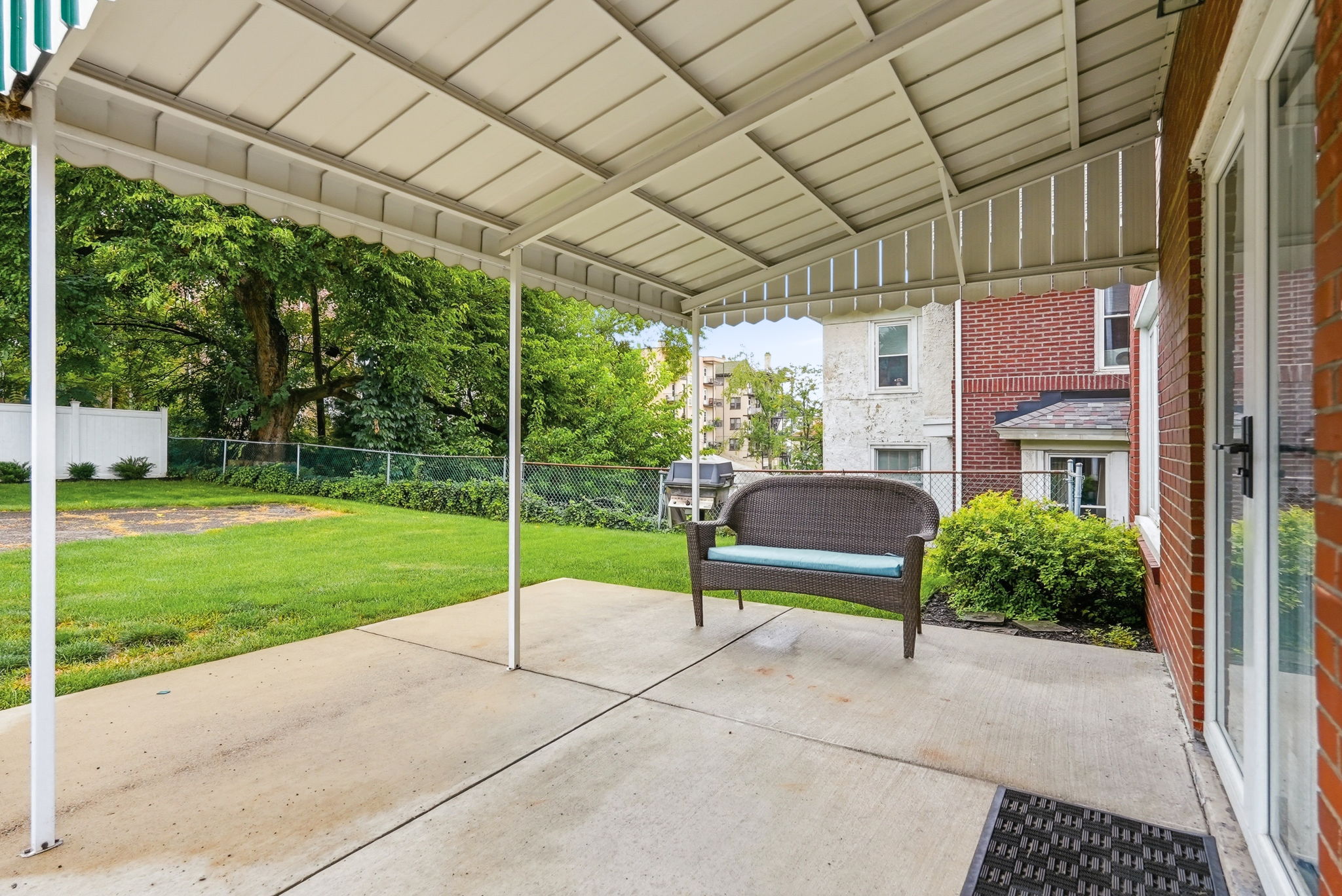 2722 Espy Avenue, Pittsburgh, PA 15216 - 物件實景