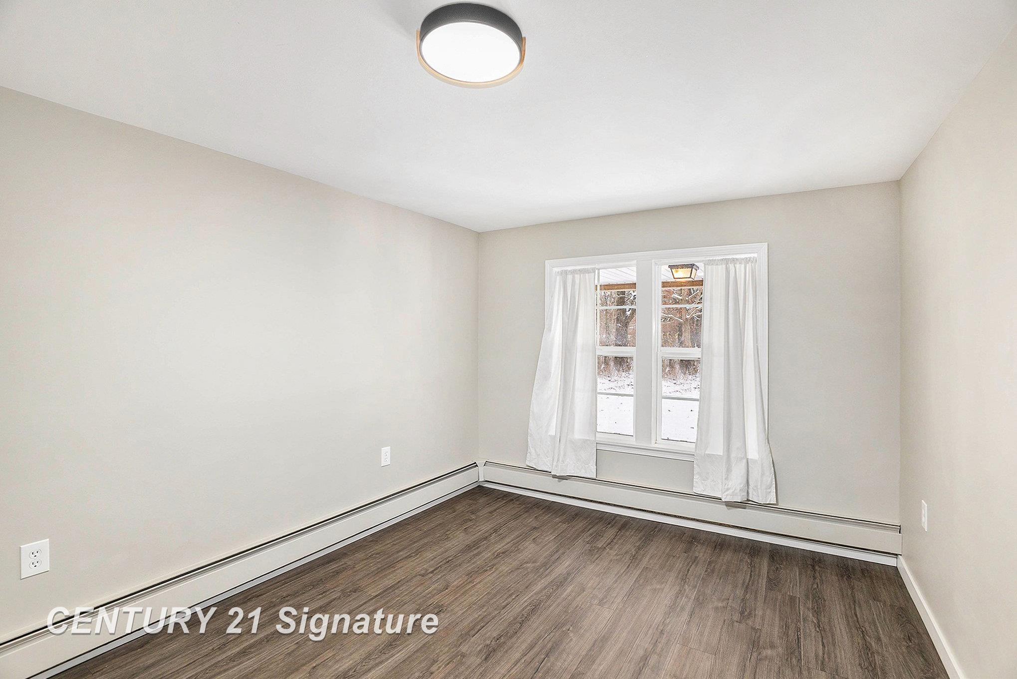 Hartland Twp, Michigan, 48353, United States, 5 Bedrooms Bedrooms, ,3 BathroomsBathrooms,Residential,For Sale,2006467