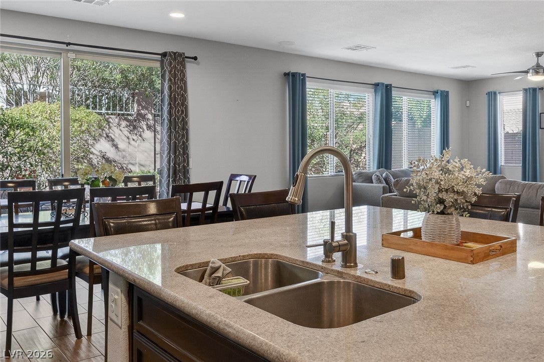 Las Vegas, Nevada, 89129, United States, 4 Bedrooms Bedrooms, ,3 BathroomsBathrooms,Residential,For Sale,2023651
