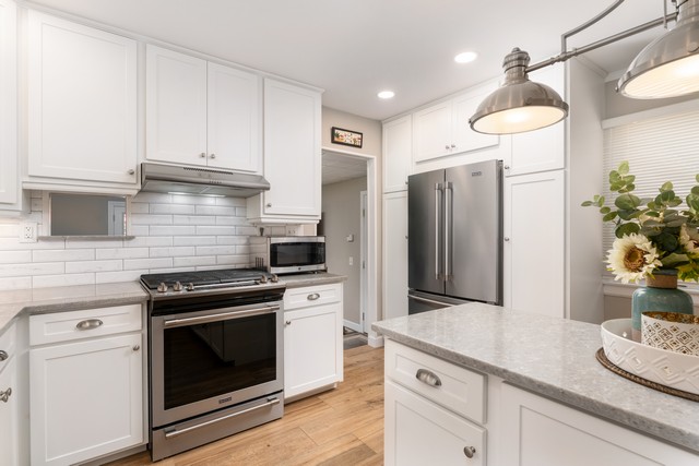 Shoreham, New York, 11786, United States, 5 Bedrooms Bedrooms, ,3 BathroomsBathrooms,Residential,For Sale,1990330