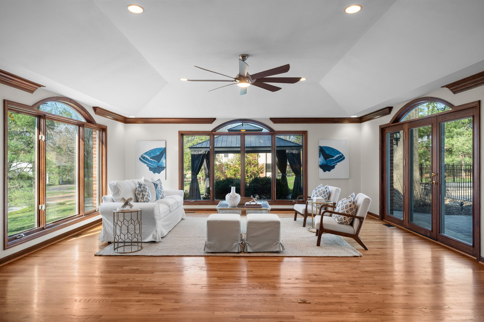  Nestled in the highly sought-after Des Peres area - 物件實景