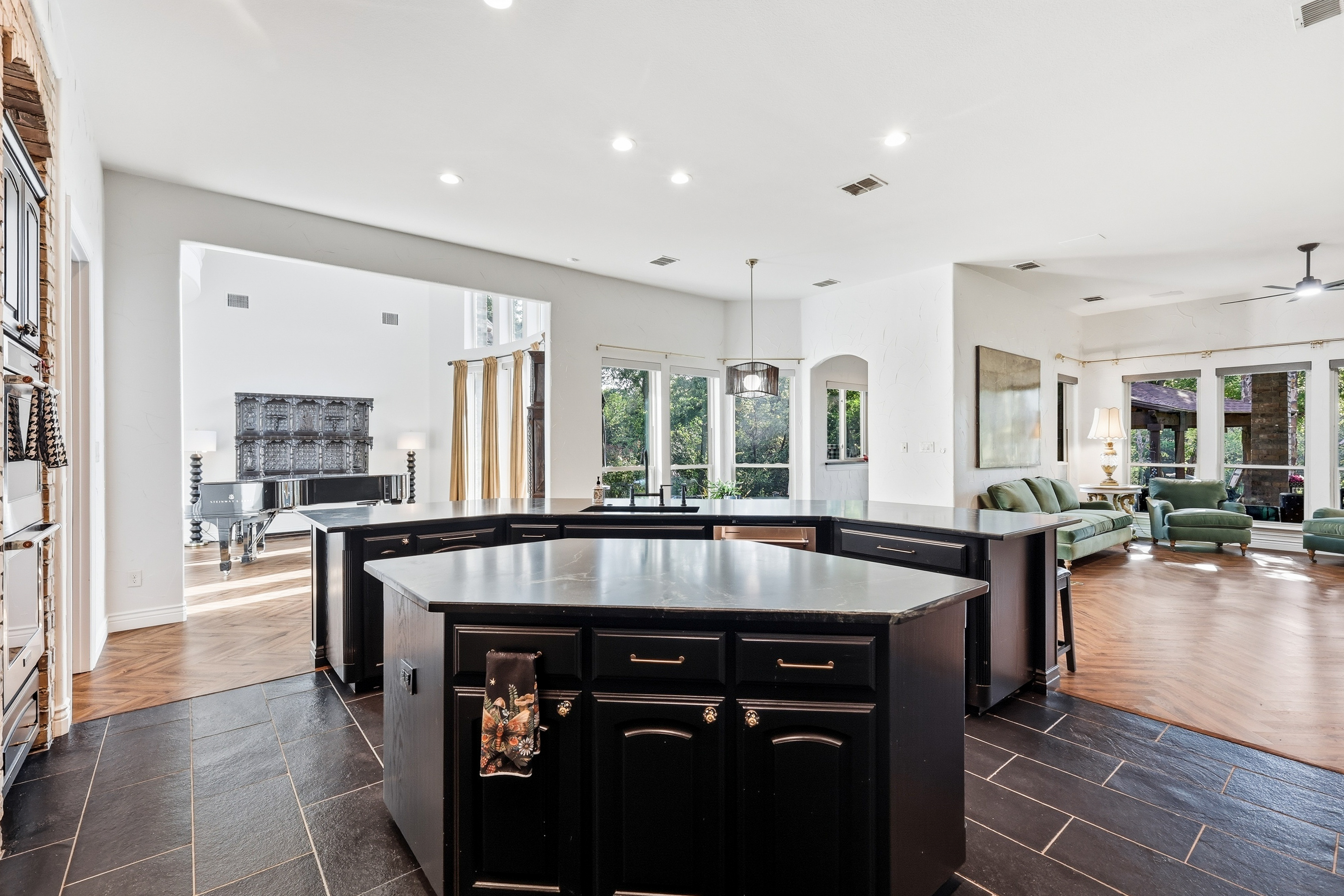  3503 Sarah Springs Trail, Flower Mound, TX, 75022 - 物件實景