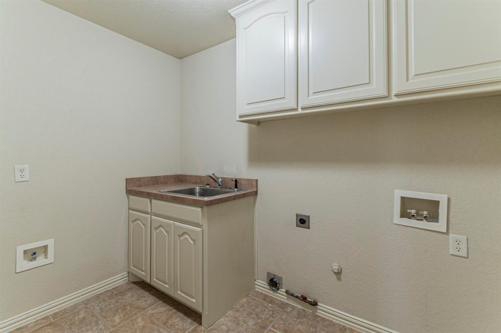 North Richland Hills, Texas, 76182, United States, 4 Bedrooms Bedrooms, ,4 BathroomsBathrooms,Residential,For Sale,2013980