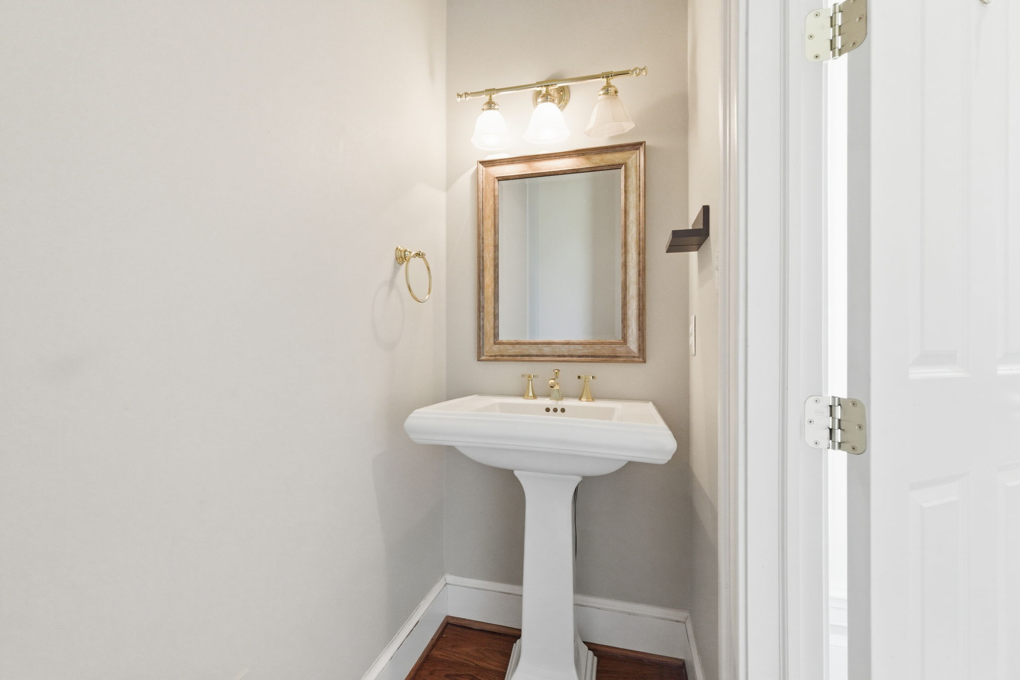 15018 Clover Hill Road, Waterford, VA 20197 - 物件實景