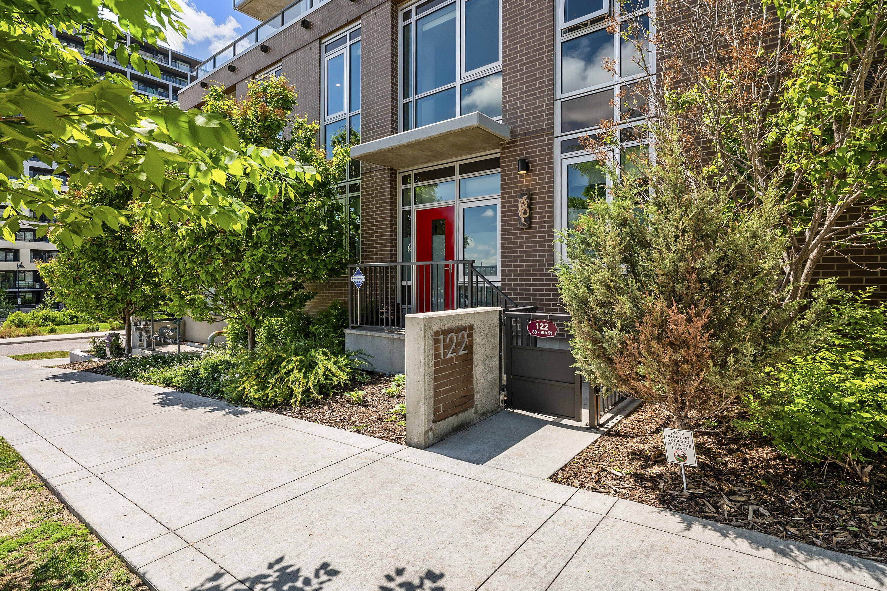  88 9 Street NE #122 - 物件實景