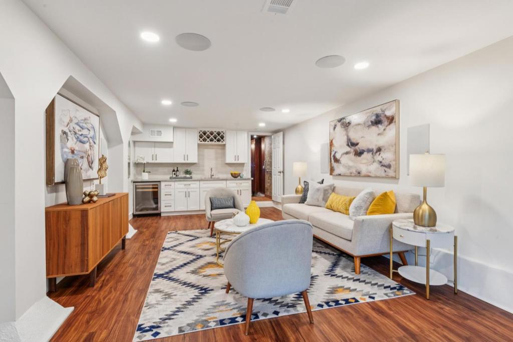 San Francisco, California, 94132, United States, 4 Bedrooms Bedrooms, ,3 BathroomsBathrooms,Residential,For Sale,2005595