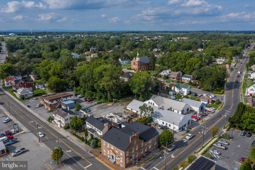 Berryville, Virginia, 22611, United States, 4 Bedrooms Bedrooms, ,3 BathroomsBathrooms,Residential,For Sale,2015067