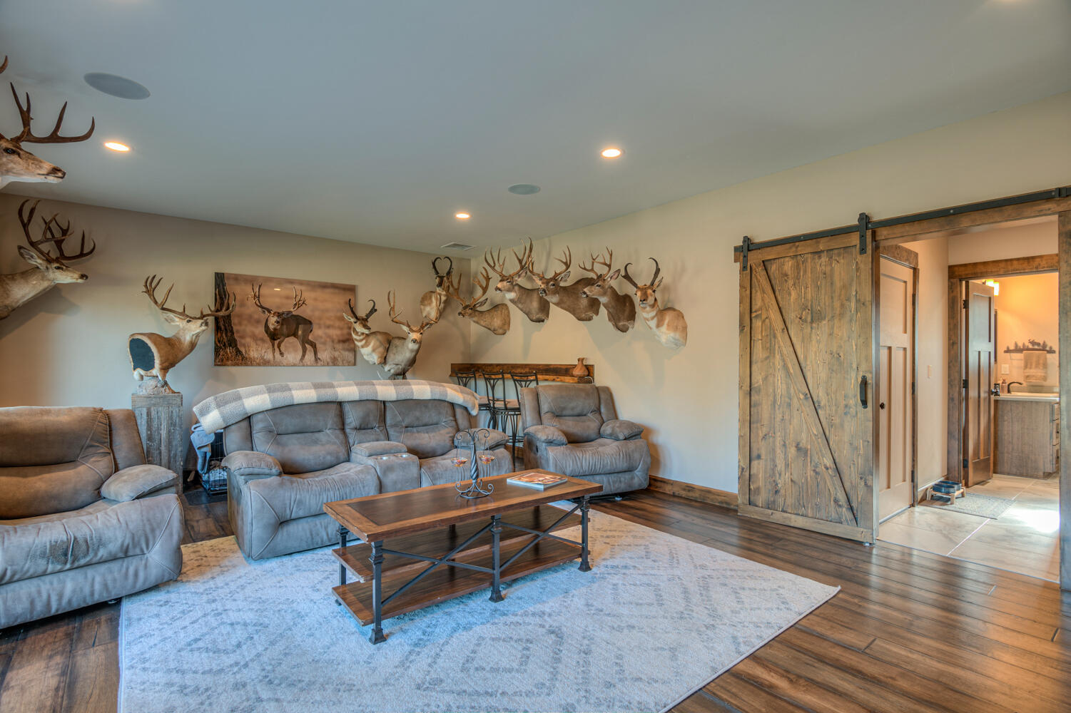 Bend, Oregon, 97703, United States, 3 Bedrooms Bedrooms, ,3 BathroomsBathrooms,Residential,For Sale,1984485