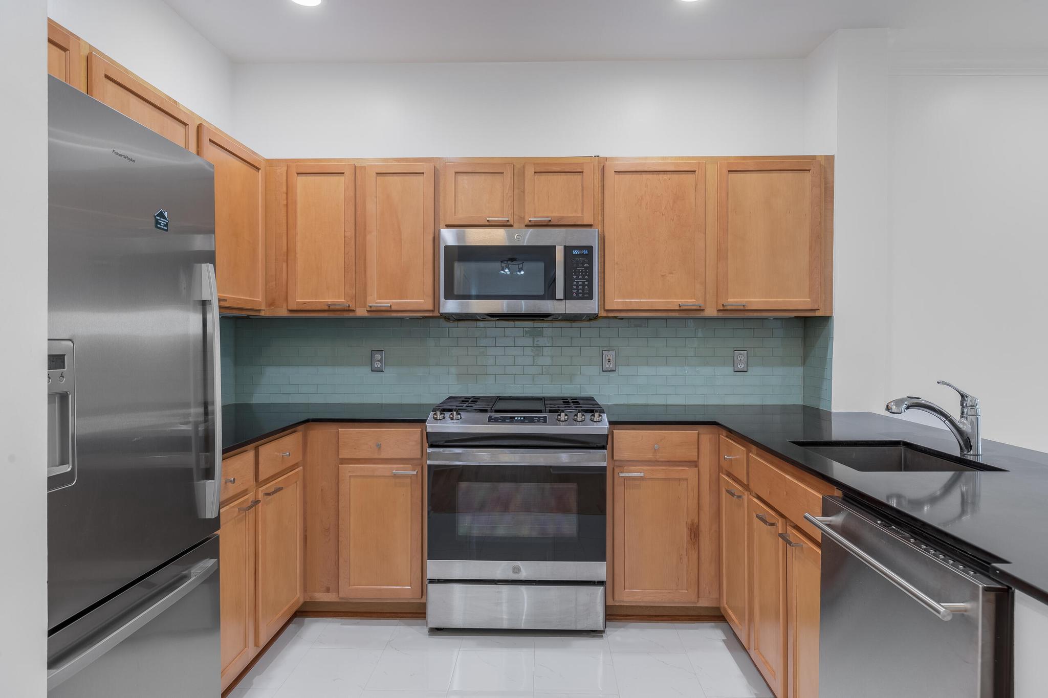  12000 Market Street, Reston, VA, 20190 - 物件實景