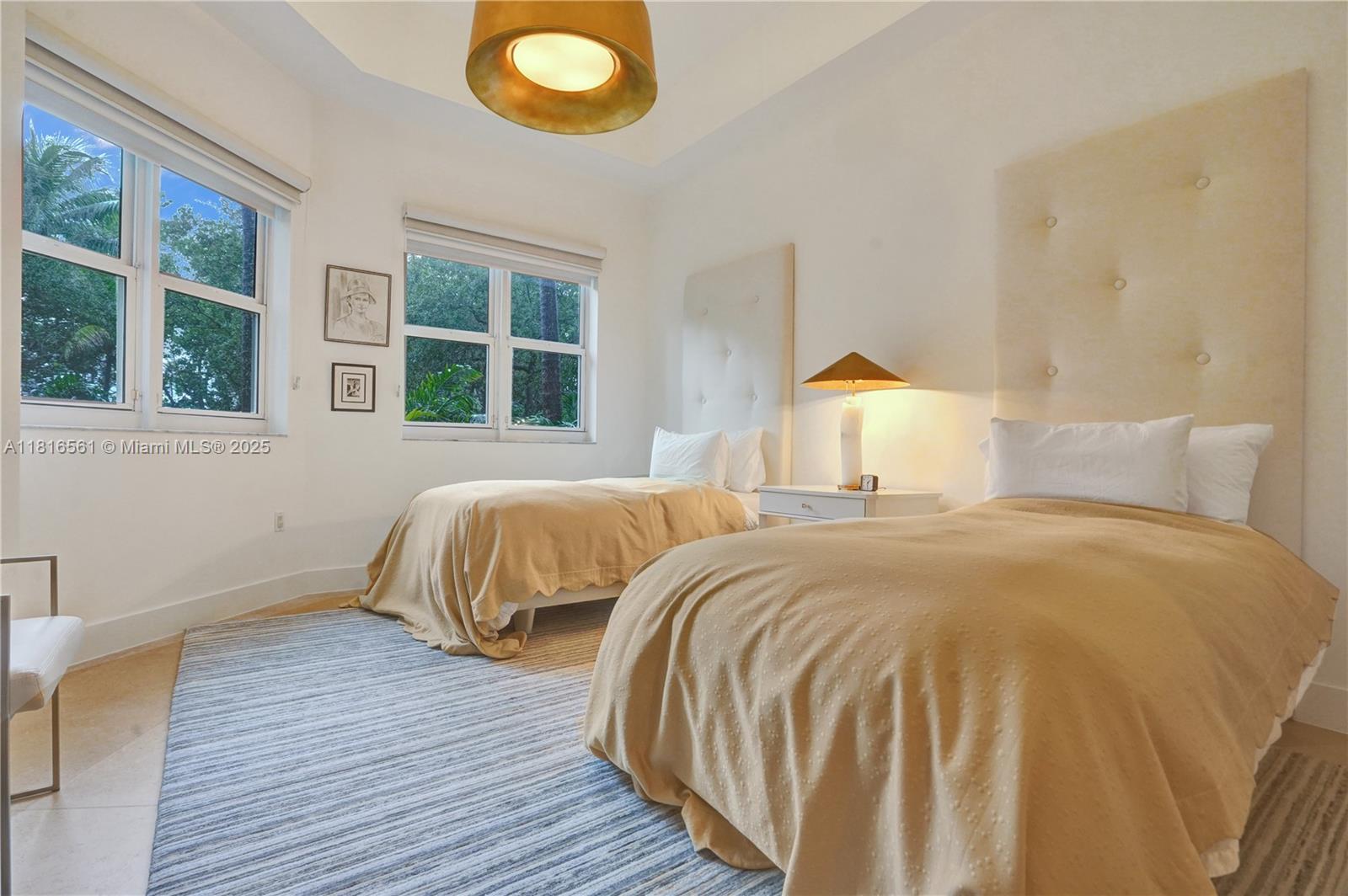 Aventura, Florida, 33180, United States, 2 Bedrooms Bedrooms, ,2 BathroomsBathrooms,Residential,For Sale,1848043