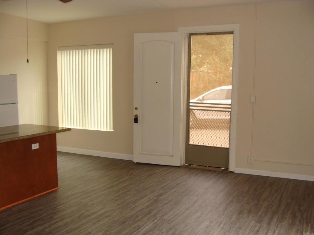 Lakeside, California, 92040, United States, 6 Bedrooms Bedrooms, ,3 BathroomsBathrooms,Residential,For Sale,1905871