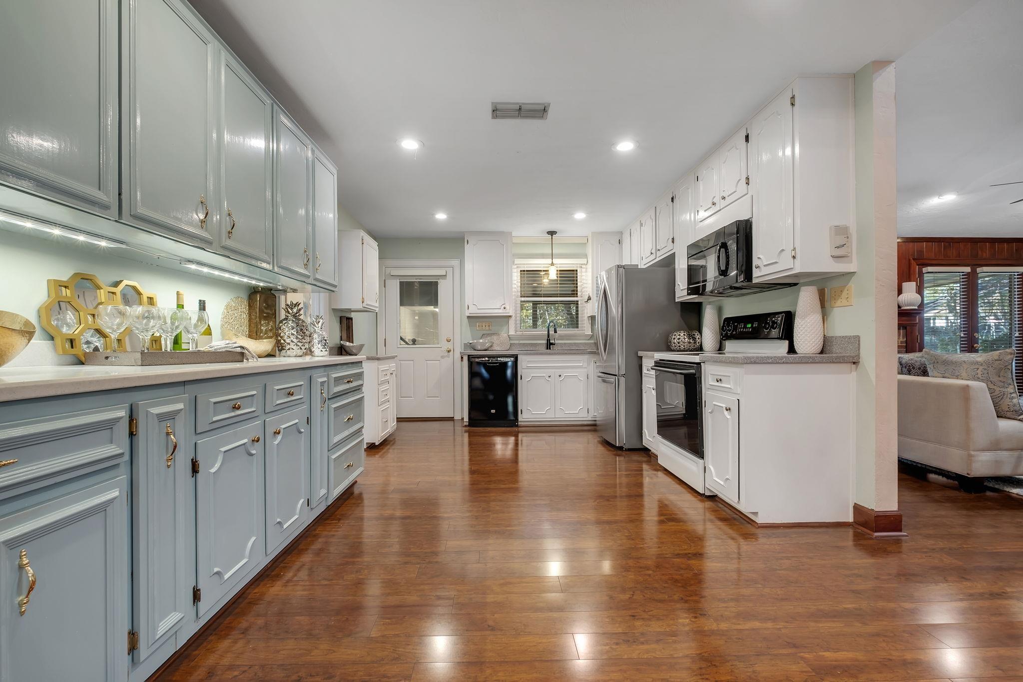 Tallahassee, Florida, 32309, United States, 4 Bedrooms Bedrooms, ,5 BathroomsBathrooms,Residential,For Sale,1992062