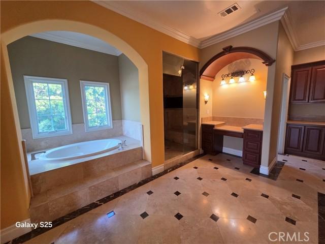 Downey, California, 90240, United States, 5 Bedrooms Bedrooms, ,6 BathroomsBathrooms,Residential,For Sale,1850921