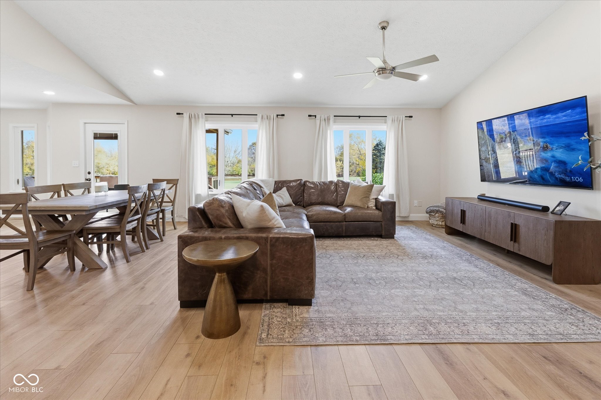 Noblesville, Indiana, 46062, United States, 4 Bedrooms Bedrooms, ,2 BathroomsBathrooms,Residential,For Sale,1987022