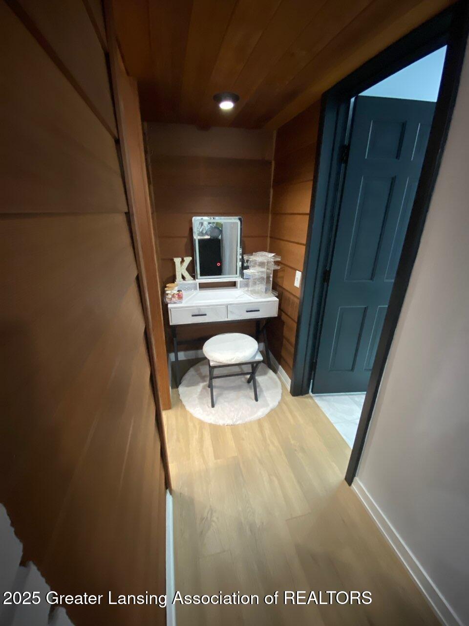 Eagle, Michigan, 48822, United States, 4 Bedrooms Bedrooms, ,4 BathroomsBathrooms,Residential,For Sale,1807523