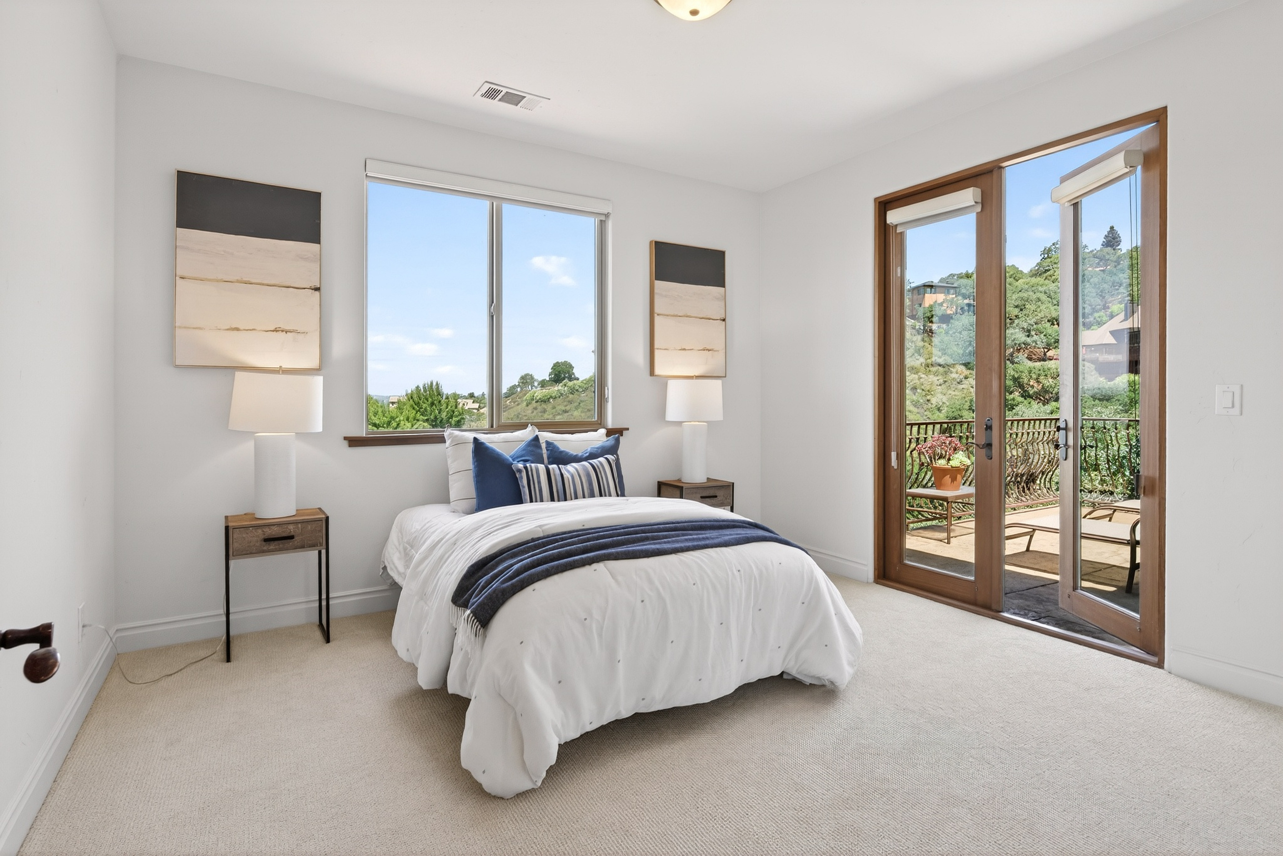  An Extraordinary Round Hill Estate Defined by Privacy, Views, and Sophistication - 物件實景