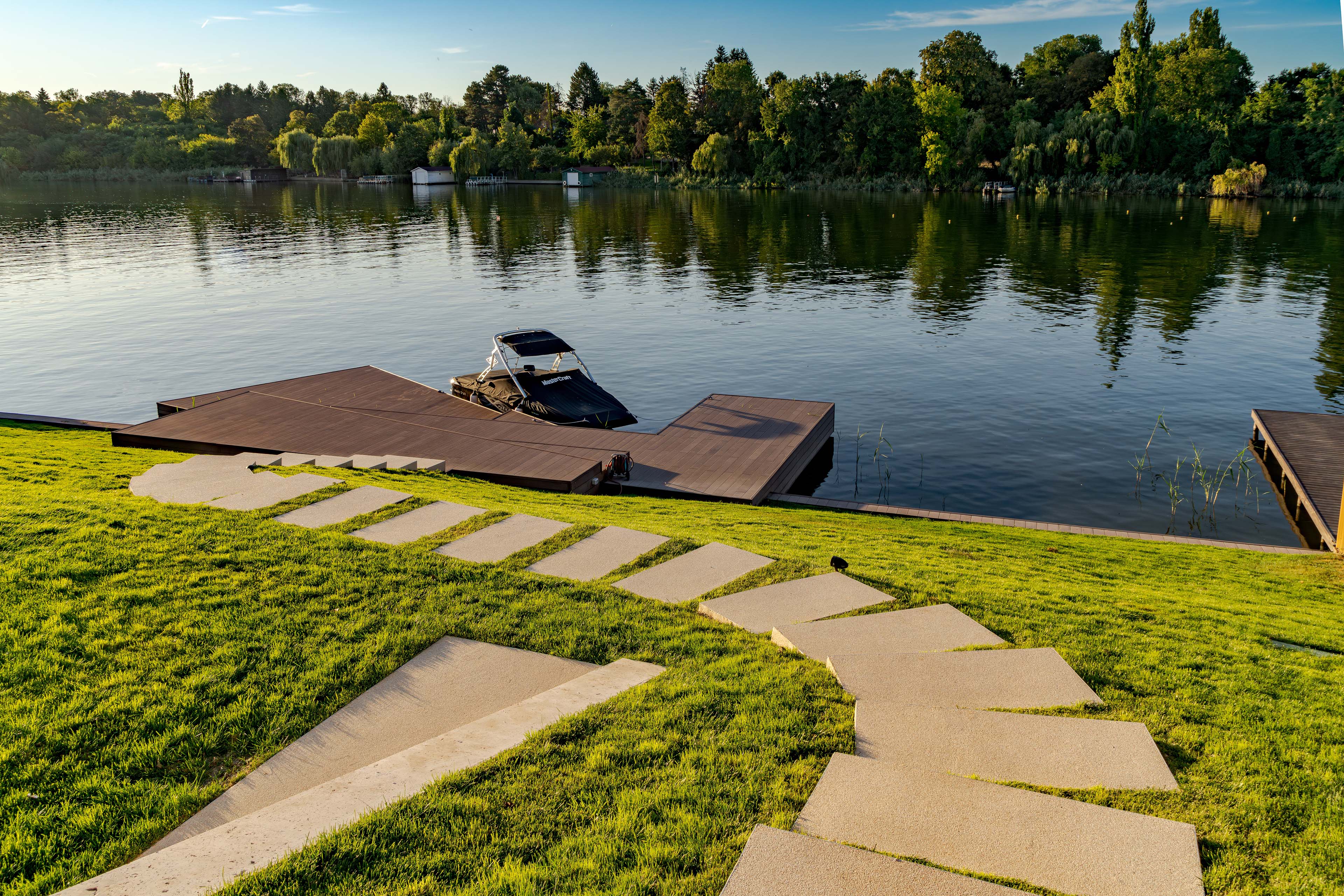  Unique Lakeside Villa on Snagov Lake, Romania - 物件實景