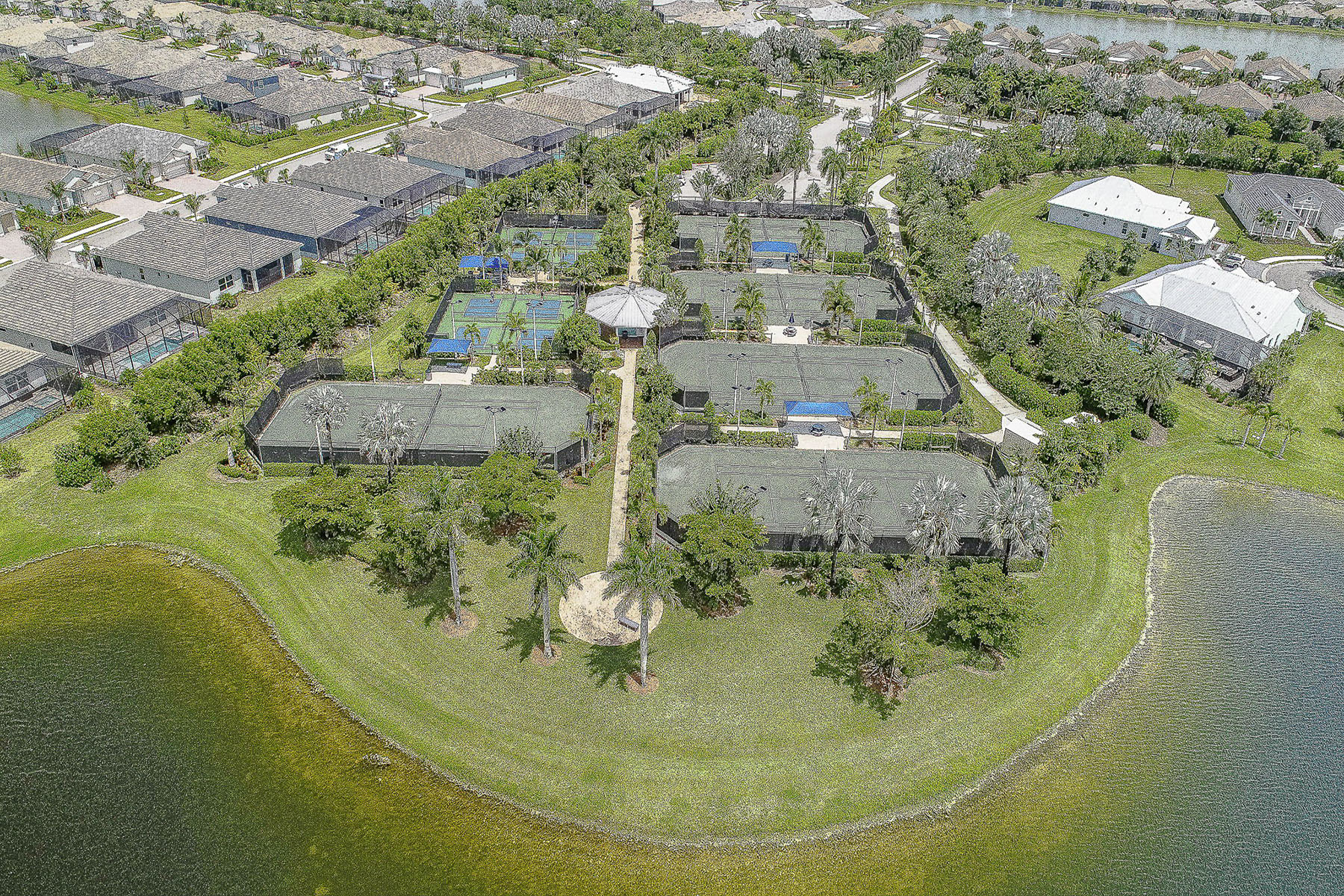  NAPLES RESERVE - HALFMOON POINT - 物件實景