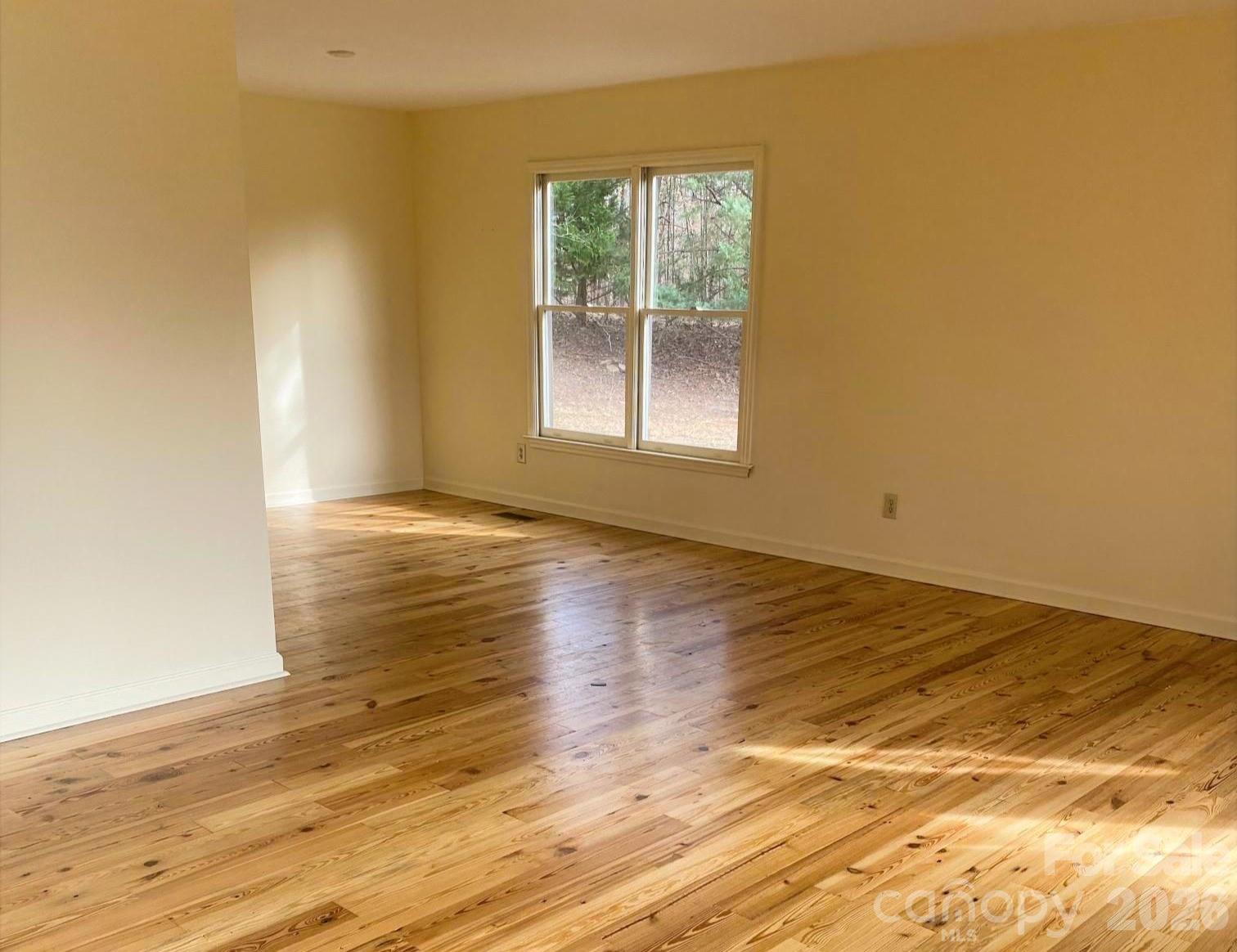 Columbus, North Carolina, 28722, United States, 2 Bedrooms Bedrooms, ,2 BathroomsBathrooms,Residential,For Sale,2009106