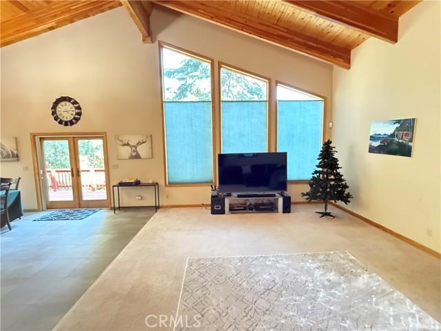 Strawberry, California, 95375, United States, 4 Bedrooms Bedrooms, ,3 BathroomsBathrooms,Residential,For Sale,1975985