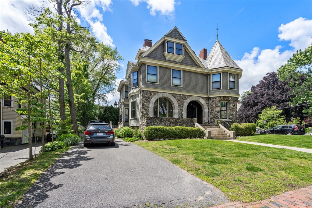 Cambridge, Massachusetts, 02140, United States, 6 Bedrooms Bedrooms, ,6 BathroomsBathrooms,Residential,For Sale,1840566