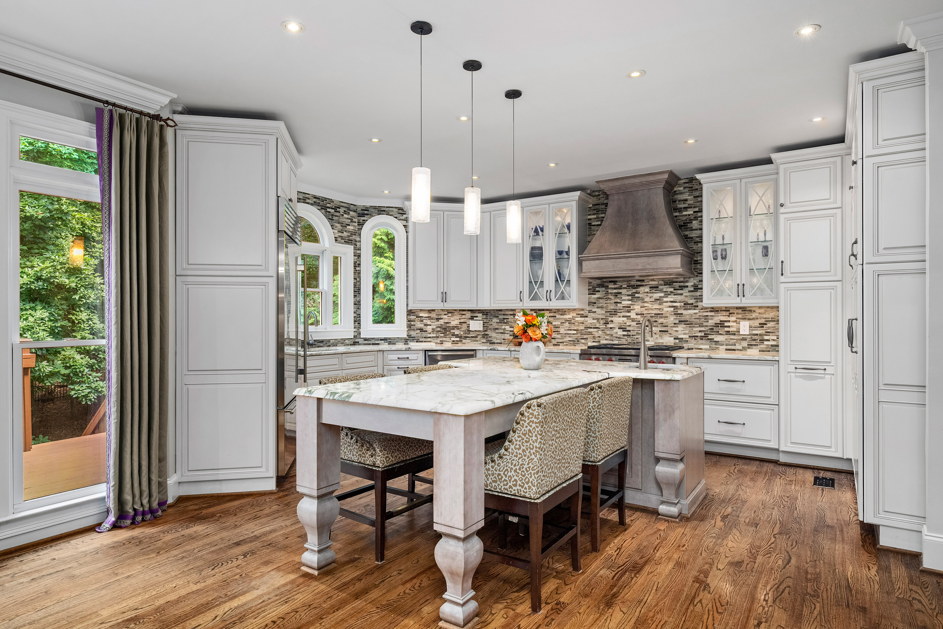  Luxury, Warmth, and Timeless Beauty in the Heart of Chartwell - 物件實景