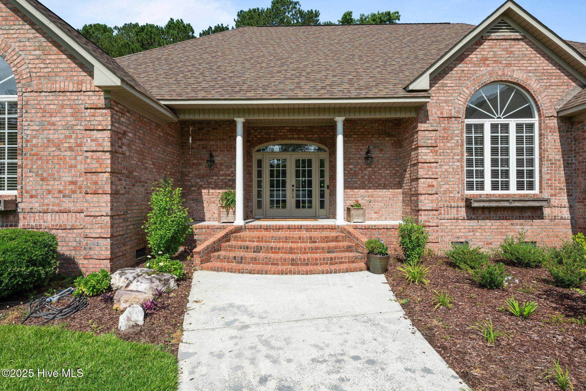 Trent Woods, North Carolina, 28562, United States, 3 Bedrooms Bedrooms, ,3 BathroomsBathrooms,Residential,For Sale,1857731