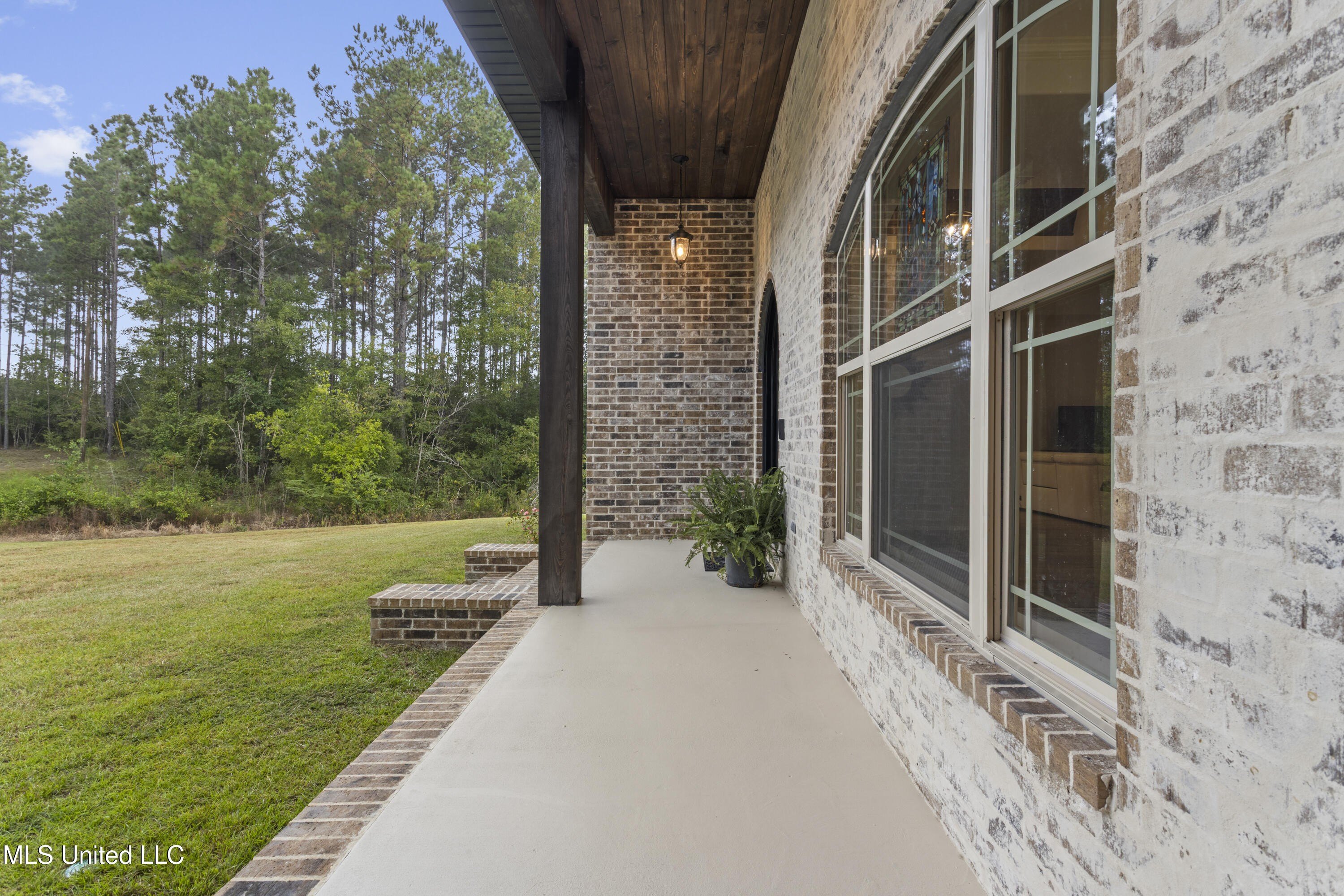 Gulfport, Mississippi, 39503, United States, 5 Bedrooms Bedrooms, ,5 BathroomsBathrooms,Residential,For Sale,1974357