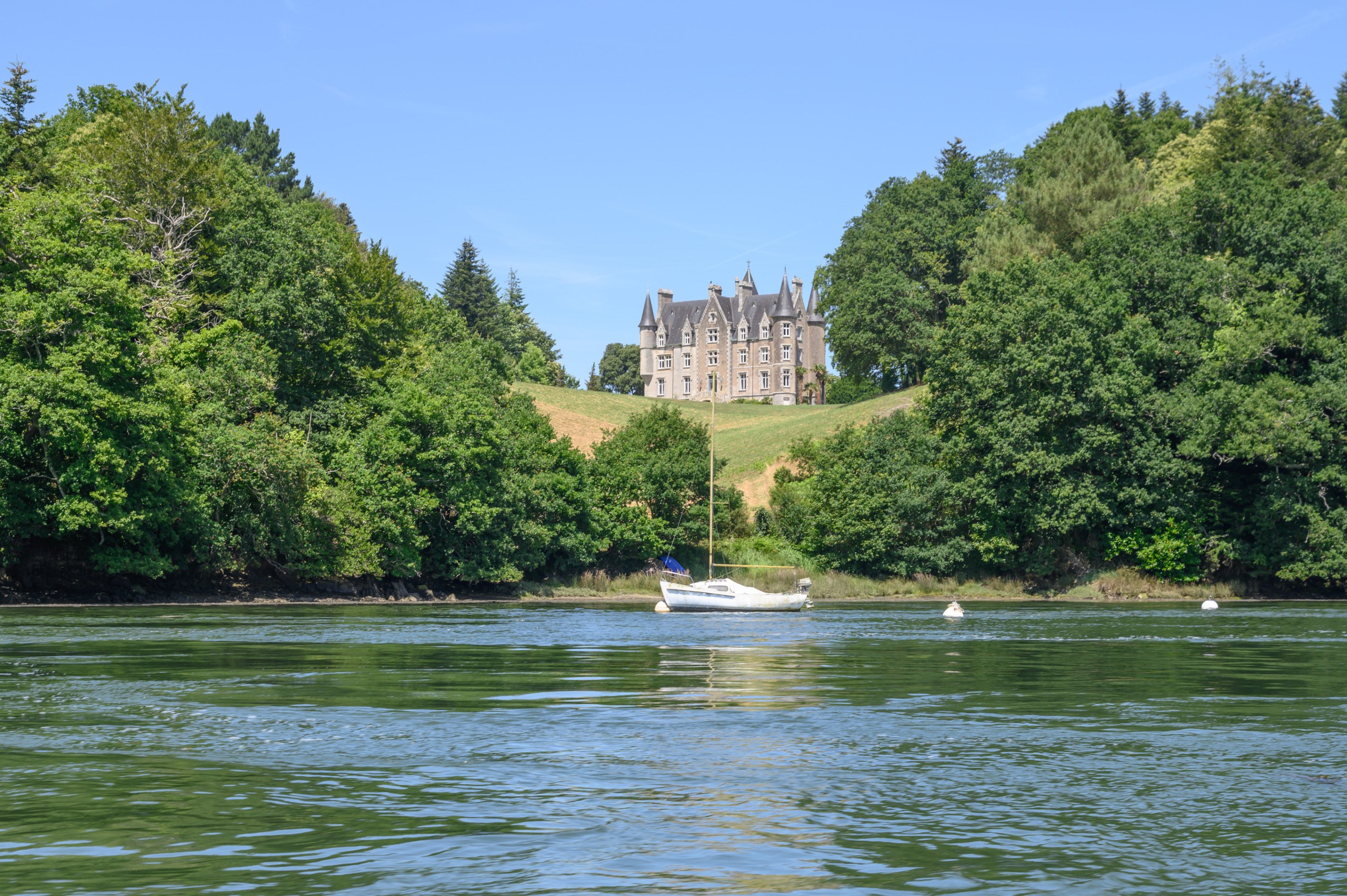  South-Finistere. Magnificent XIXth castle and its dependences... - 物件實景