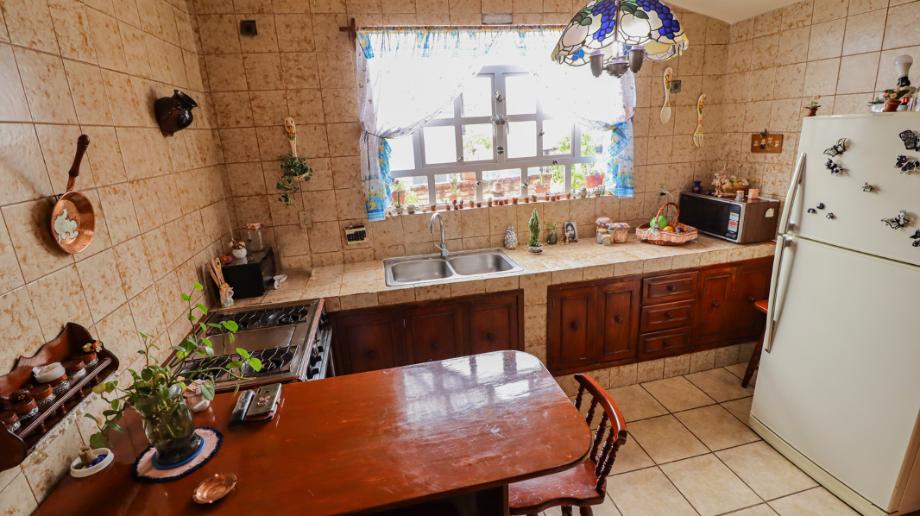 Lomas del Valle, Morelia, Michoacán de Ocampo, 58170, Mexico, 3 Bedrooms Bedrooms, ,2 BathroomsBathrooms,Residential,For Sale,Lomas del Valle,1622060