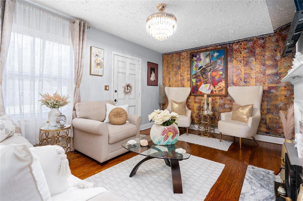 Atlanta, Georgia, 30317, United States, 4 Bedrooms Bedrooms, ,1 BathroomBathrooms,Residential,For Sale,1850311