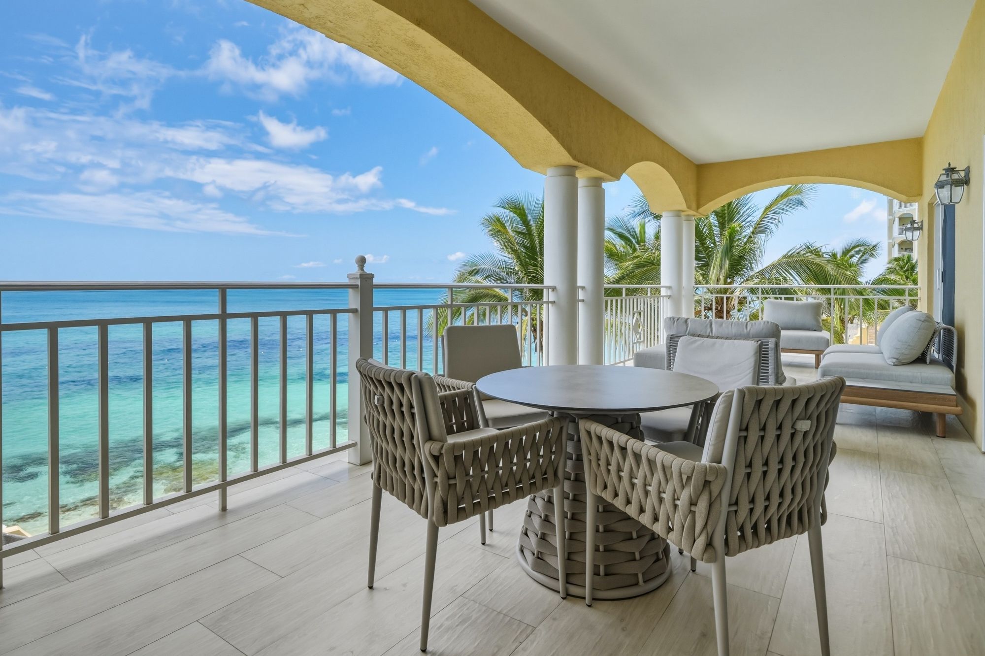  Unit 6D, Caves Point Condominiums - 物件實景