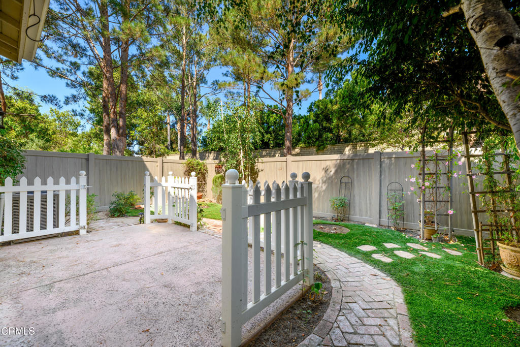 Camarillo, California, 93012, United States, 2 Bedrooms Bedrooms, ,2 BathroomsBathrooms,Residential,For Sale,1981052