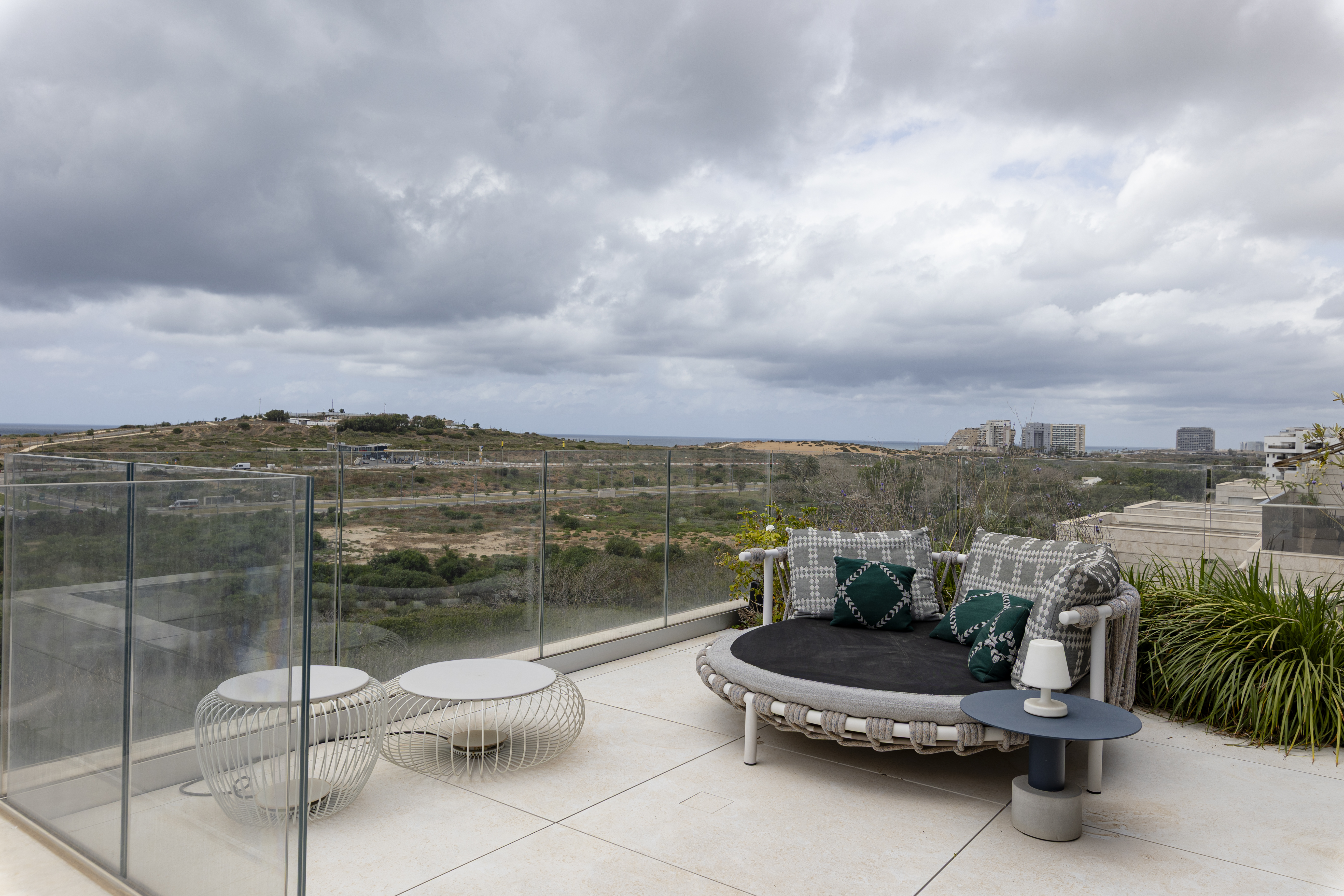  Above the Coastline: Resort-Style Penthouse in Northern Tel Aviv - 物件實景