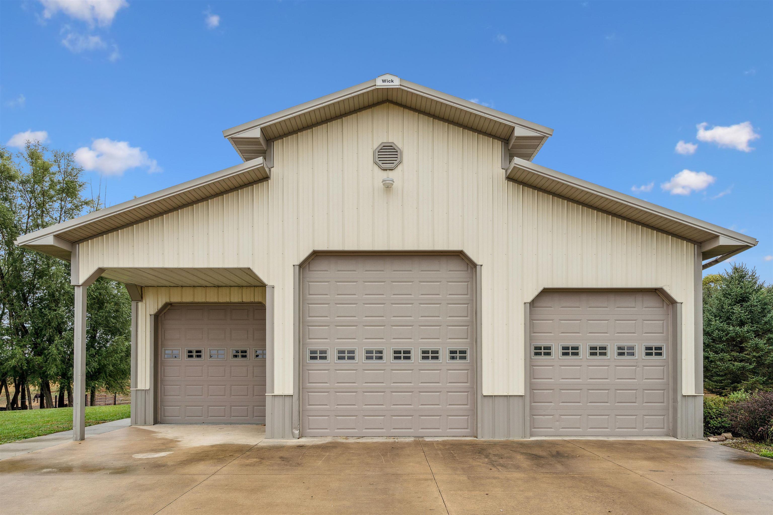 Waverly, Iowa, 50677, United States, 4 Bedrooms Bedrooms, ,4 BathroomsBathrooms,Residential,For Sale,1974808