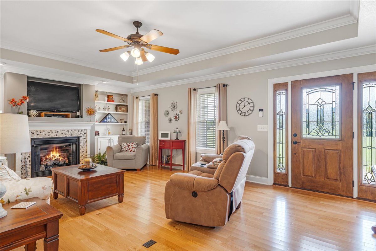 Winchester, Tennessee, 37398, United States, 4 Bedrooms Bedrooms, ,2 BathroomsBathrooms,Residential,For Sale,1921635