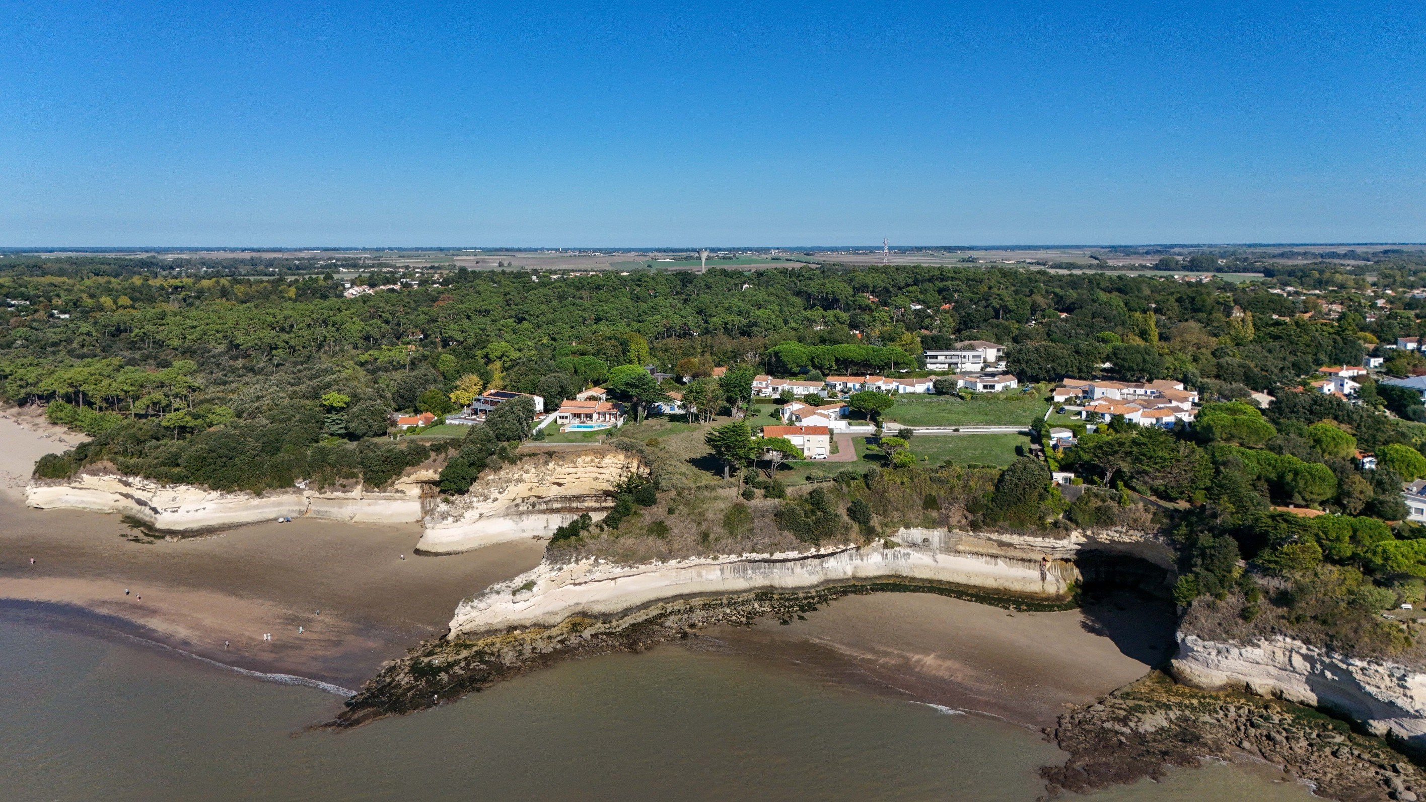  ESTUARY VIEWS AND SWIMMING POOL – CHARMING VILLA JUST 450 METRES FROM PLAGE DES… - 物件實景