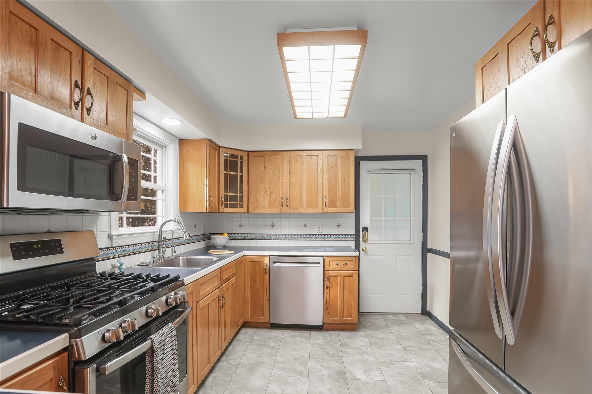  326 Edgewater Road, Pasadena, MD 21122 - 物件實景