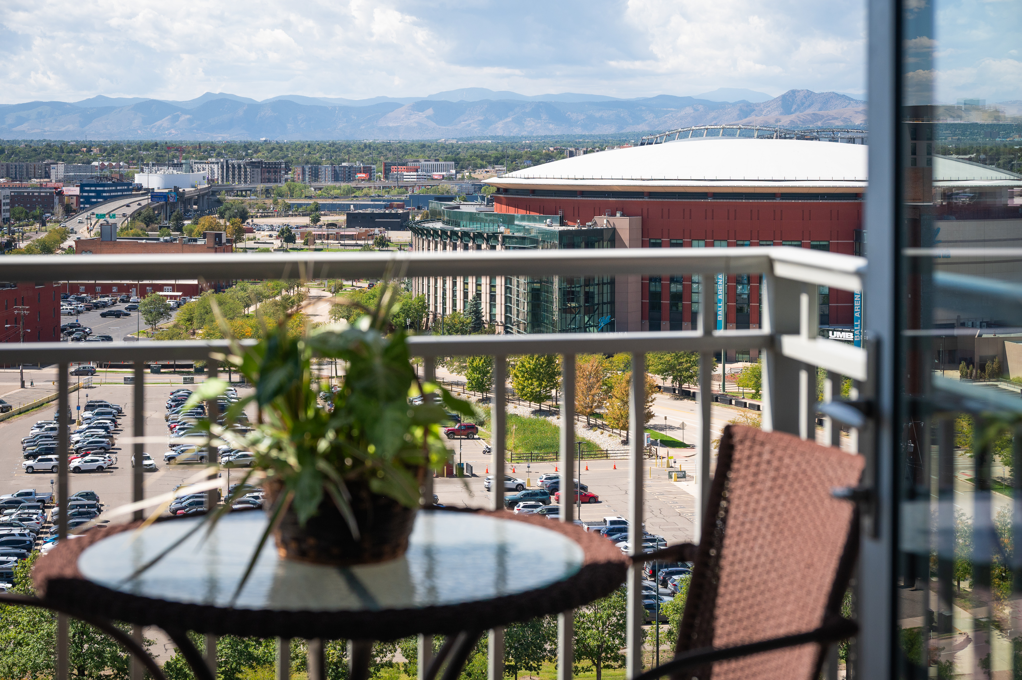 Impeccably Maintained Residence With Incredible Mountain And City Views - 物件實景