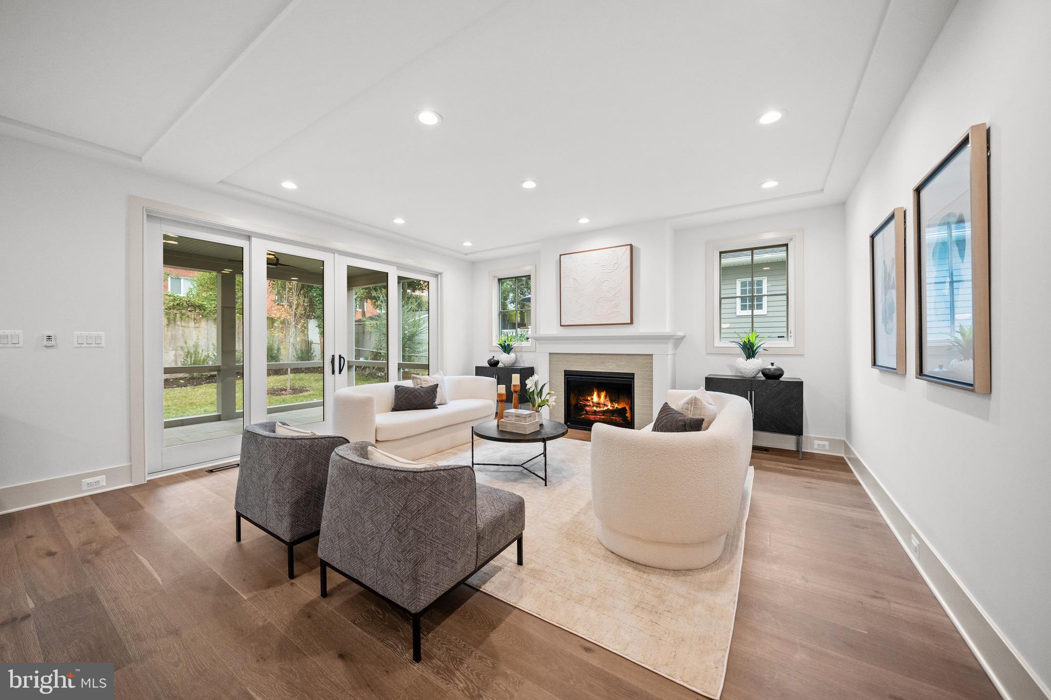 Arlington, Virginia, 22207, United States, 4 Bedrooms Bedrooms, ,5 BathroomsBathrooms,Residential,For Sale,1990203