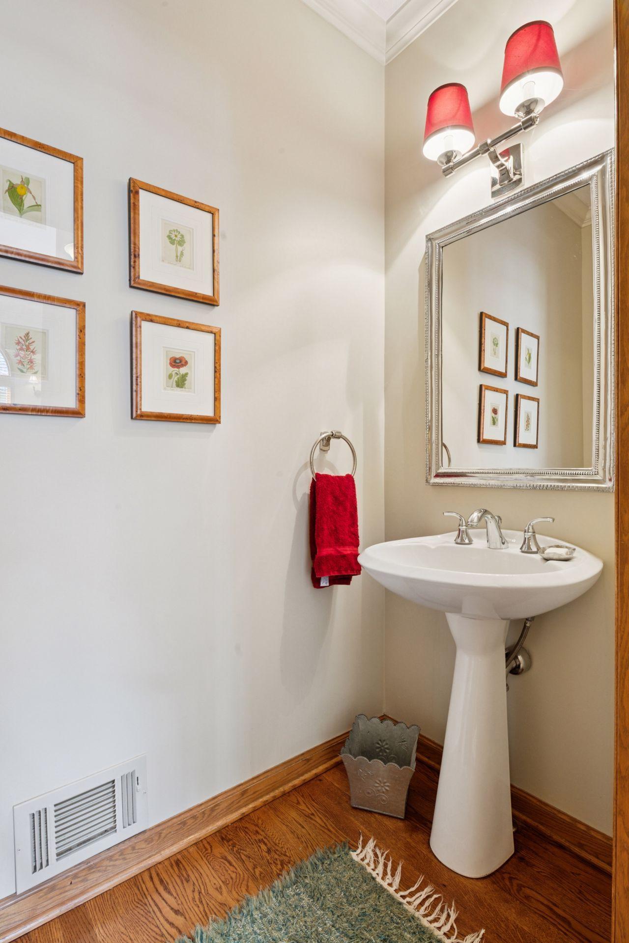 Edina, Minnesota, 55439, United States, 3 Bedrooms Bedrooms, ,2 BathroomsBathrooms,Residential,For Sale,1941919