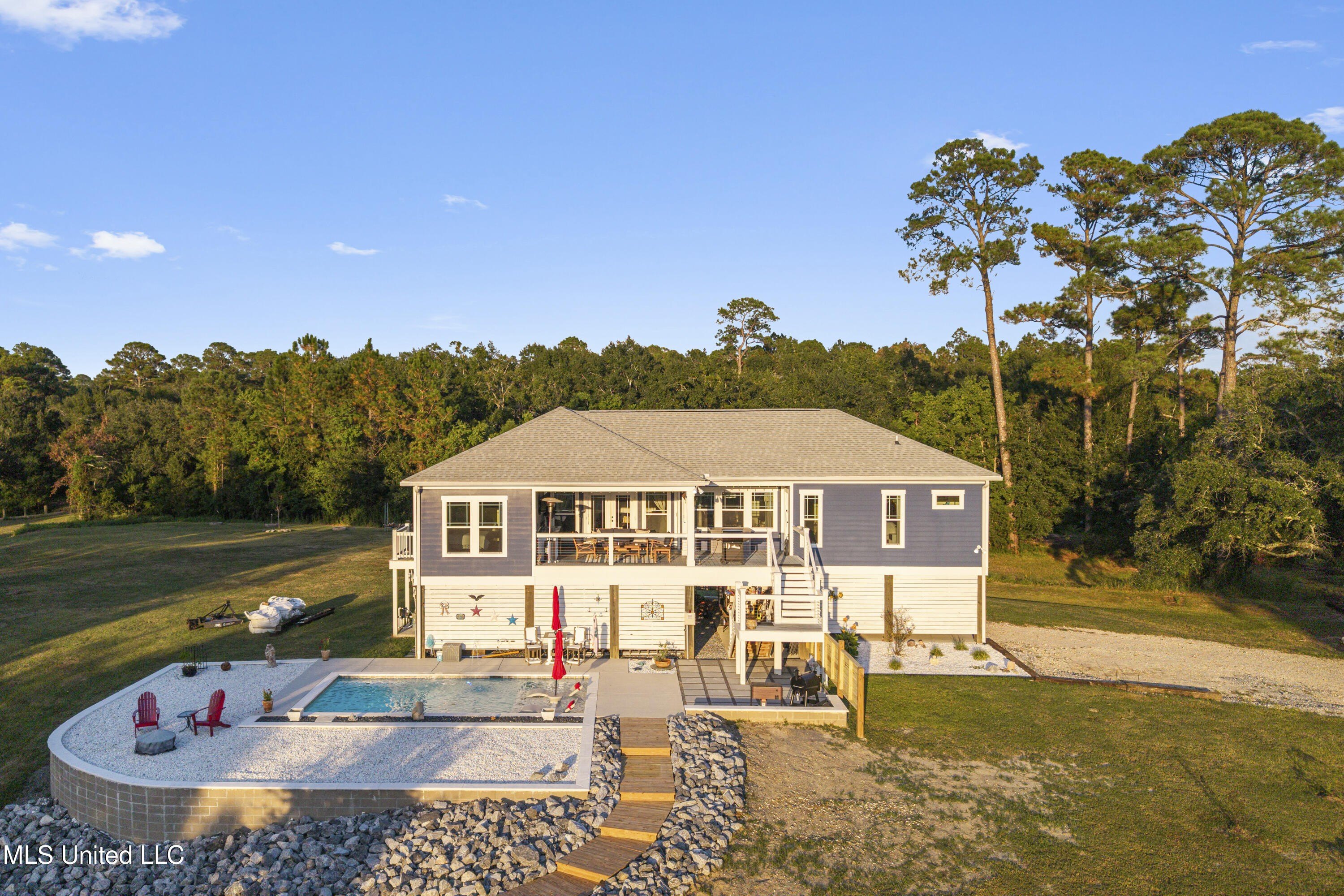 Biloxi, Mississippi, 39532, United States, 3 Bedrooms Bedrooms, ,2 BathroomsBathrooms,Residential,For Sale,1977192