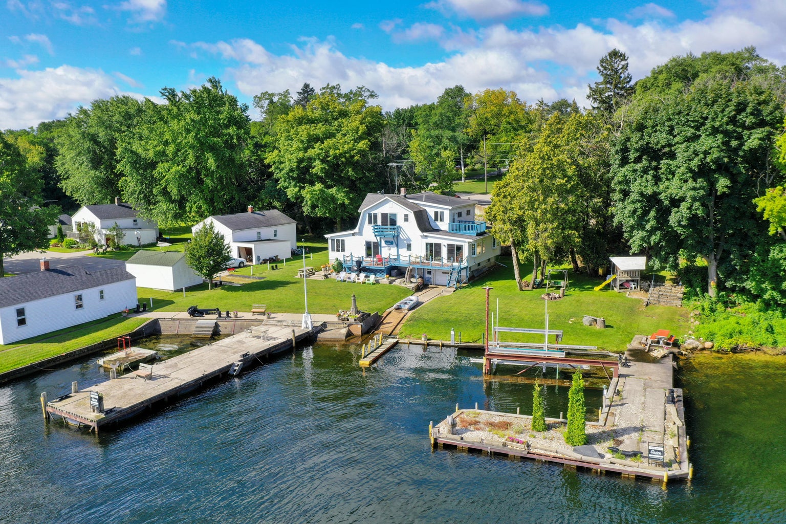 Sturgeon Bay, Wisconsin, 54235, United States, 5 Bedrooms Bedrooms, ,3 BathroomsBathrooms,Residential,For Sale,1923516