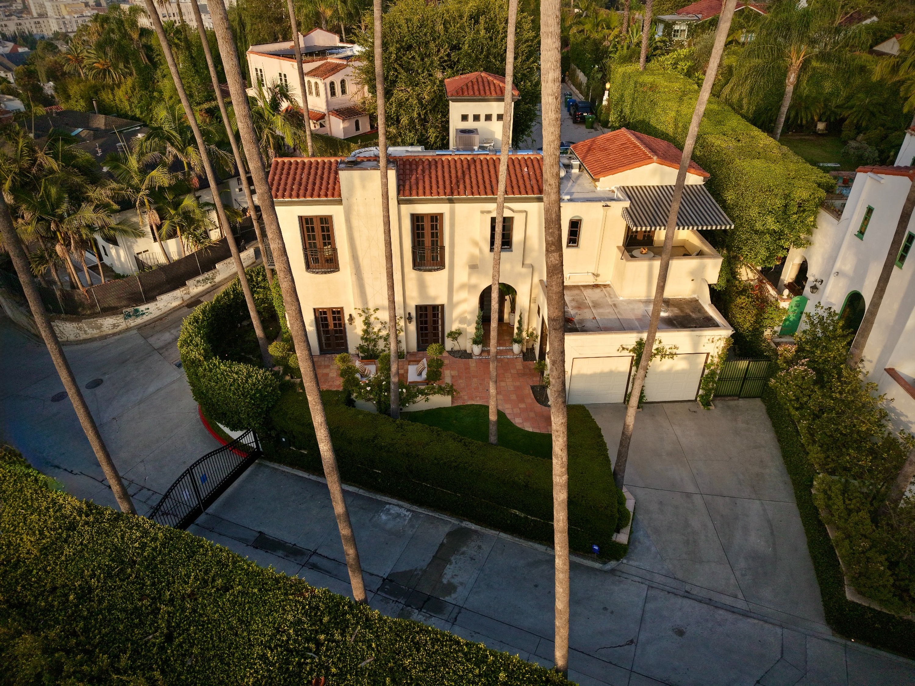  Romantic Spanish Retreat in Whitley Heights - 物件實景