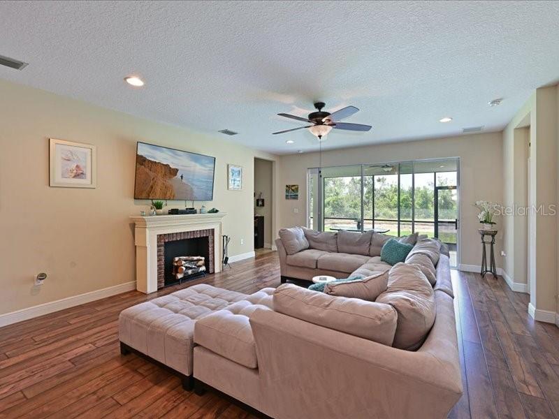 Parrish, Florida, 34219, United States, 3 Bedrooms Bedrooms, ,2 BathroomsBathrooms,Residential,For Sale,1785586