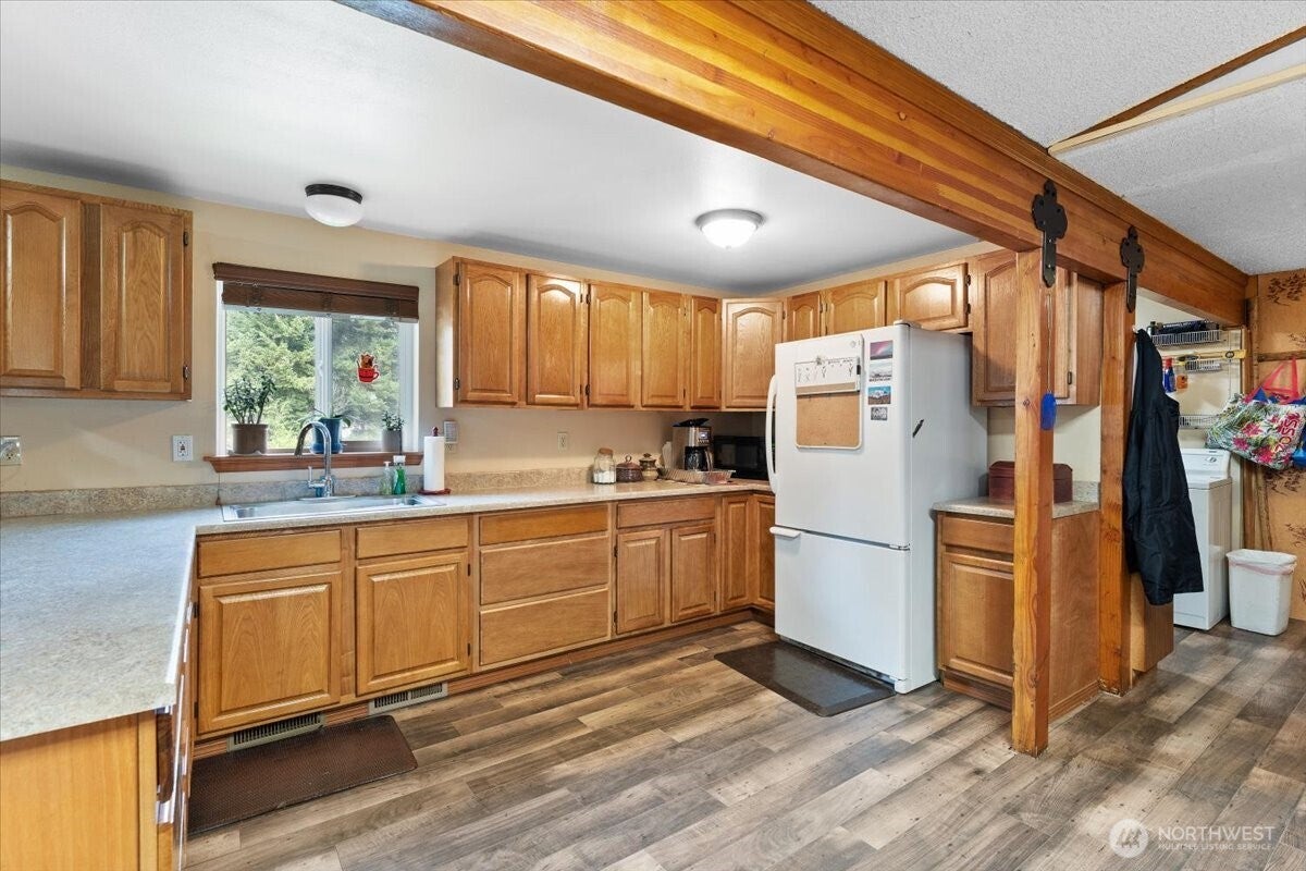 Yelm, Washington, 98597, United States, 3 Bedrooms Bedrooms, ,Residential,For Sale,1975708