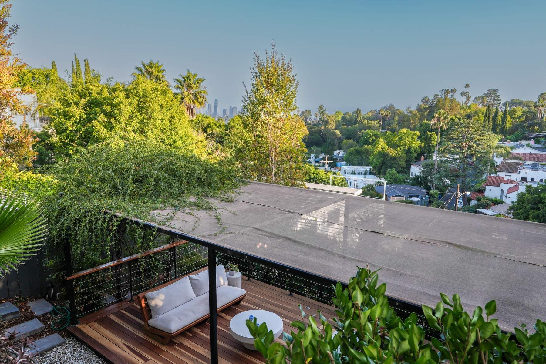  1601 Redesdale Avenue - 物件實景