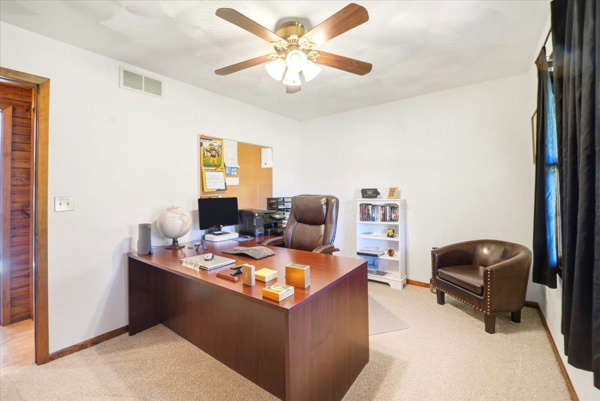 Independence, Iowa, 50644, United States, 3 Bedrooms Bedrooms, ,2 BathroomsBathrooms,Residential,For Sale,1982110